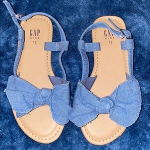Gap kids Bow denim girls sandals size 12